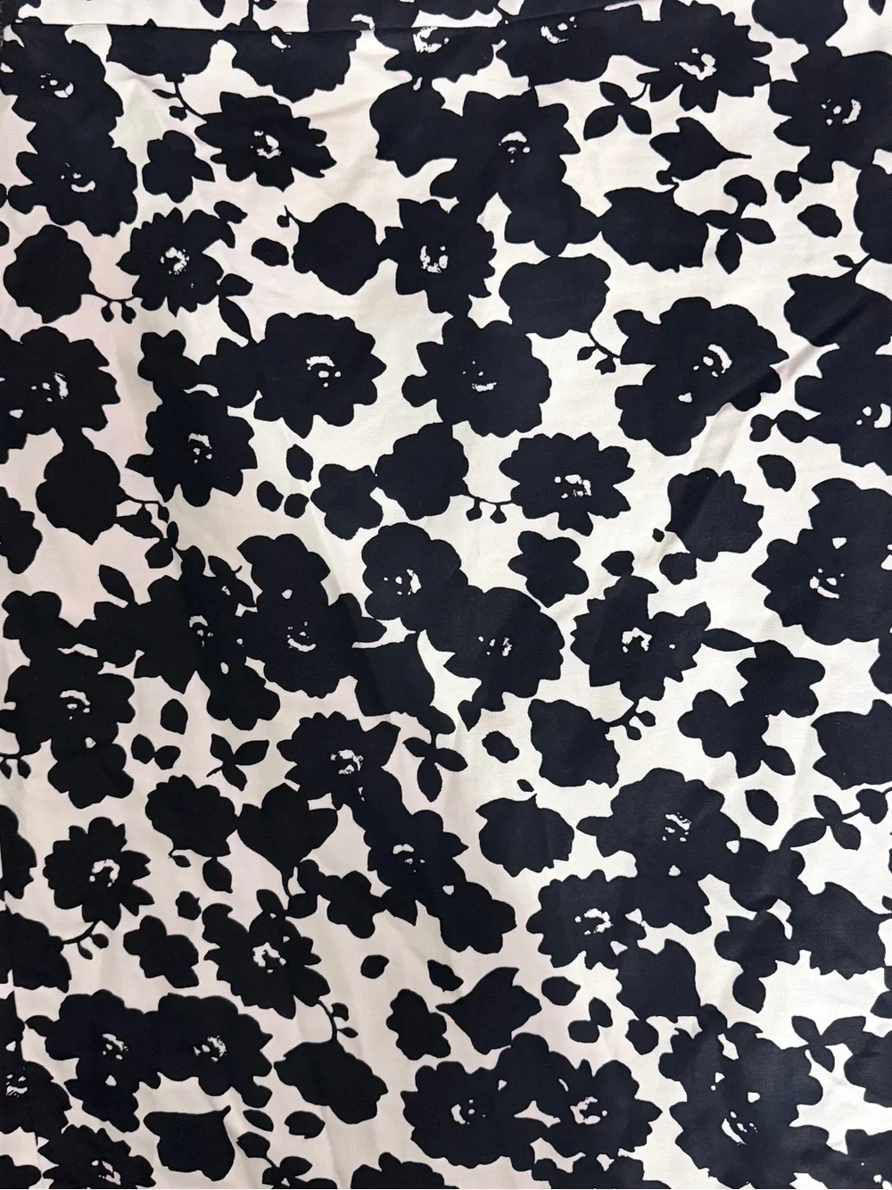 LOFT Black & Ivory Floral Pencil Skirt – Size 8